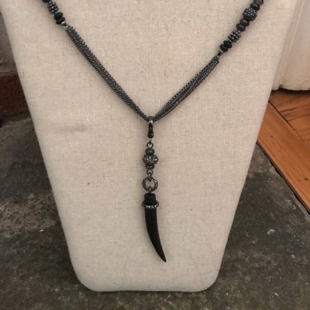 Stella & Dot Arlo Horn Necklace